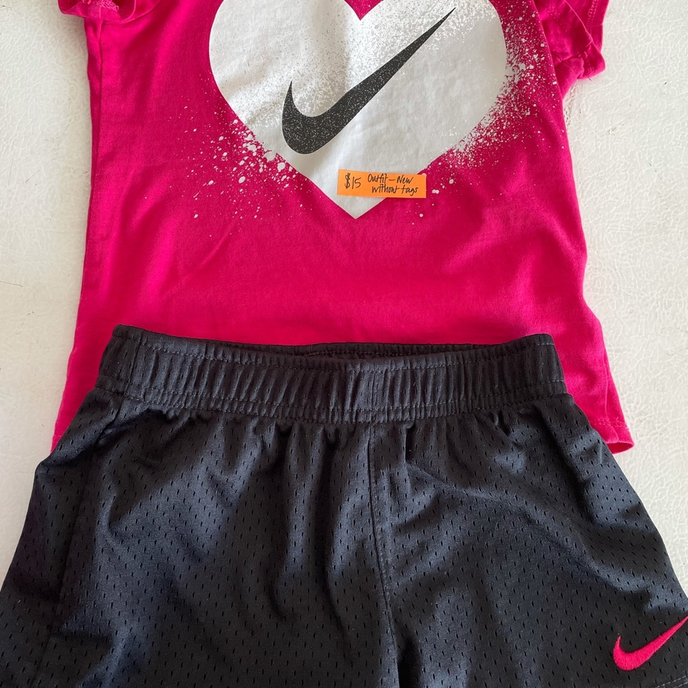 Nike size 5 girls outfit